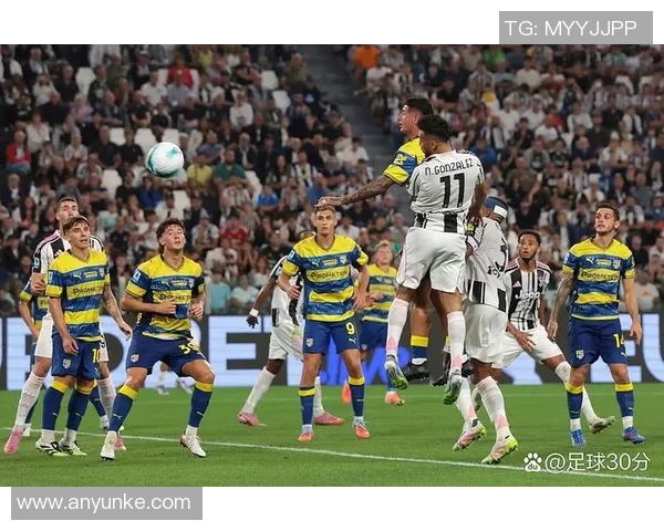 足球明星炫酷壁纸大集合尽享球场风采与激情瞬间的视觉盛宴